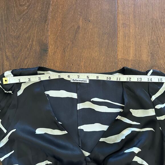Reformation Mustang Black Ivory Silk V Neck Slim Fitting Bodice Blouse Size S - Picture 4 of 10
